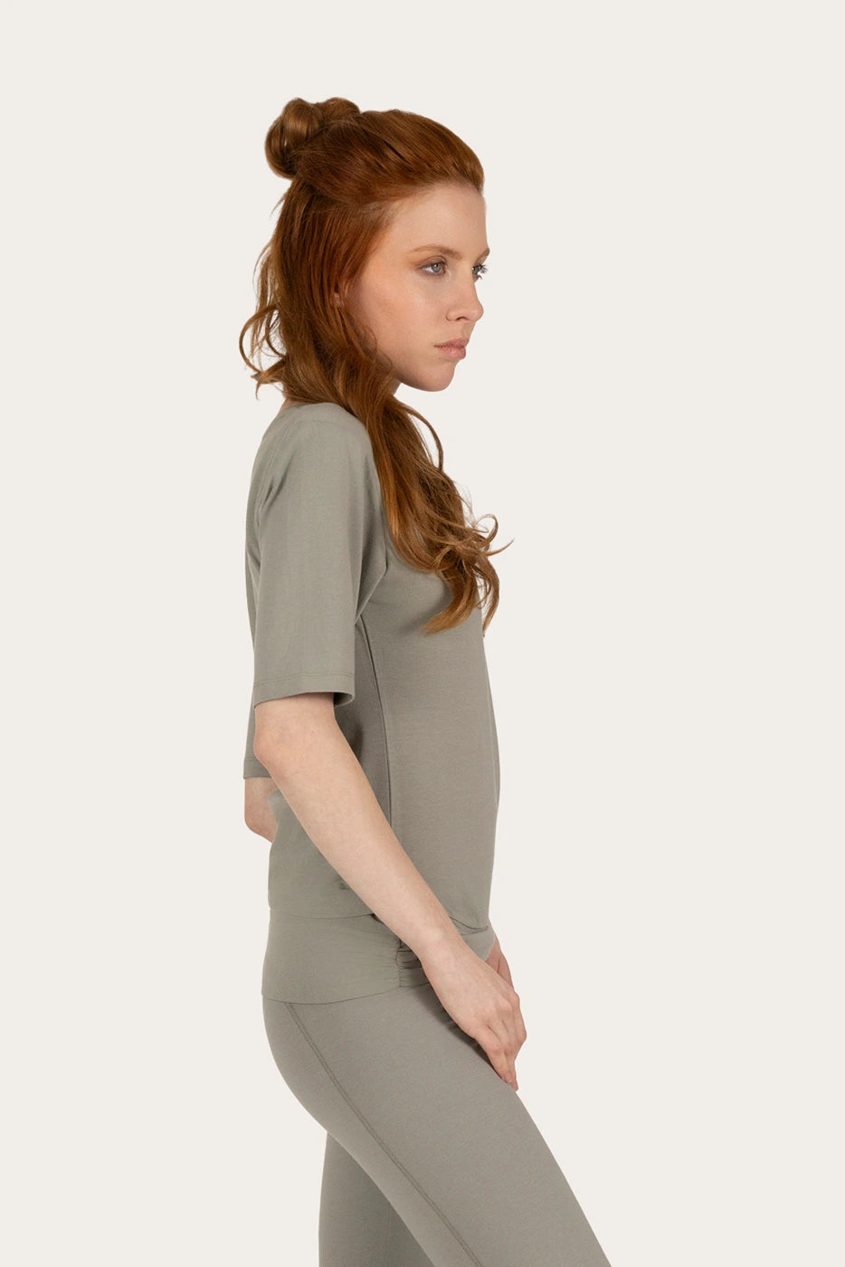 Kami Yoga Tee - Smokey Quartz