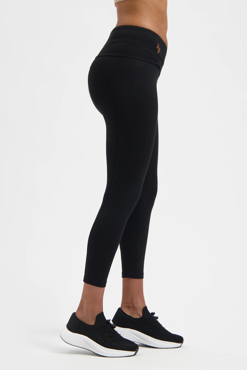 Sati 7/8 Envelope Yoga Legging - Onyx Black
